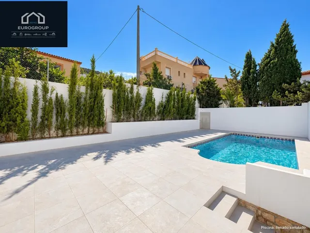 Impresionante chalet en perfecto estado, con 5 dormitorios y 3 baños, piscina privada y garaje con una parcela de 800m en el albir — 2