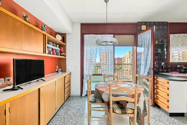 Excepcional piso muy alto con terraza y vistas al mar — 14