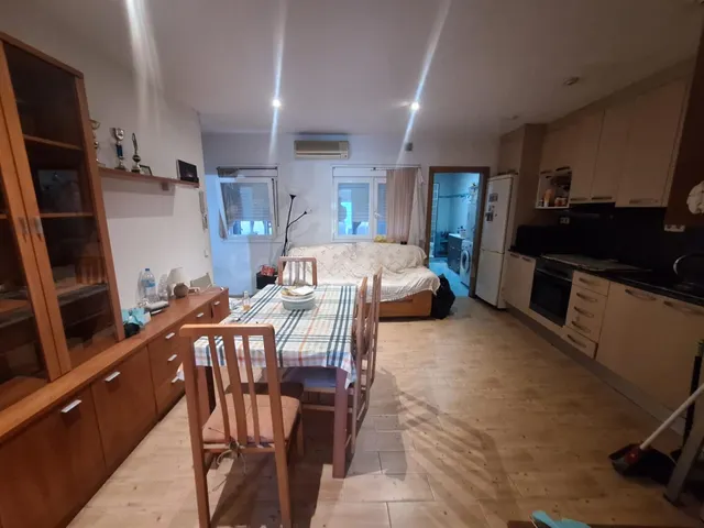 PISO CON 3 habitaciones Y BALCÓN EN POBLENOU — 4
