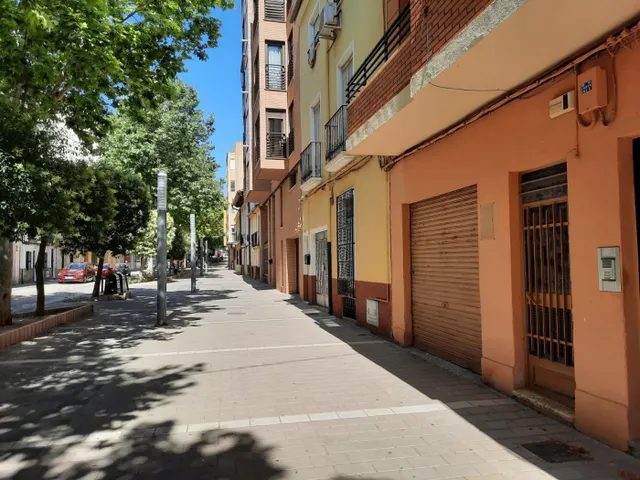 LOCAL DIAFANO CON PATIO — 2