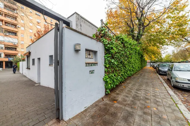 Piso reformado con piscina y garaje — 40
