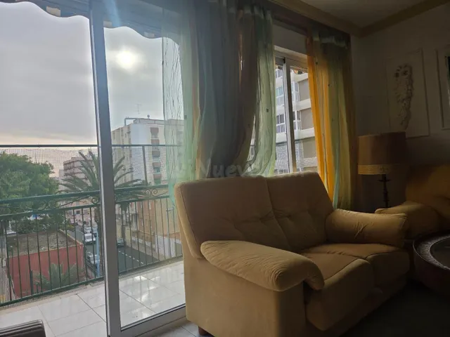 Piso de 150 m2, 4 dormitorios y garaje a un minuto de la pla - foto 5