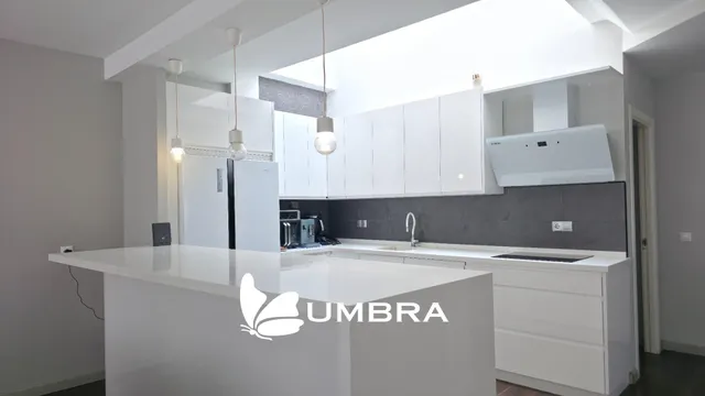 CASA UNIFAMILIAR CON PISCINA PRIVADA, GARAJE Y 3 DORMITORIOS - foto 3