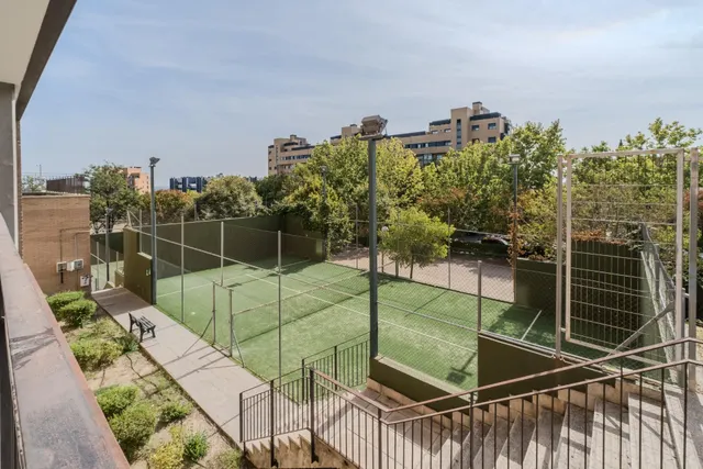 Precioso chalet adosado de cinco dormitorios y tres baños en el PAU de Carabanchel — 41