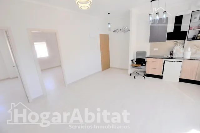 ¡REFORMADO A ESTRENAR! ACOGEDOR, MODERNO Y EXTERIOR, CERCA DEL CENTRO — 7