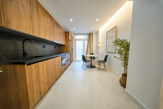 Estudio en venta en Avenida de Madrid — 9