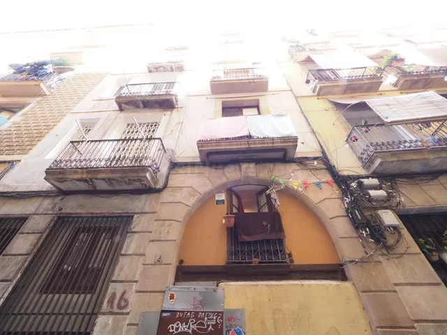 SE VENDE PISO BARCELONA, ZONA EN EL RAVAL