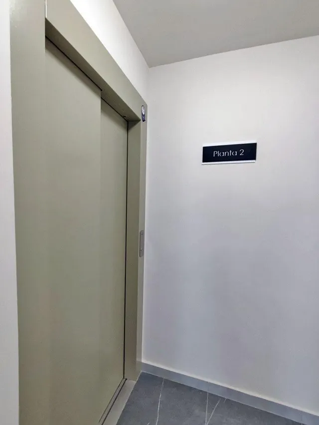 Edificio totalmente reformado en pleno centro de Granada — 19