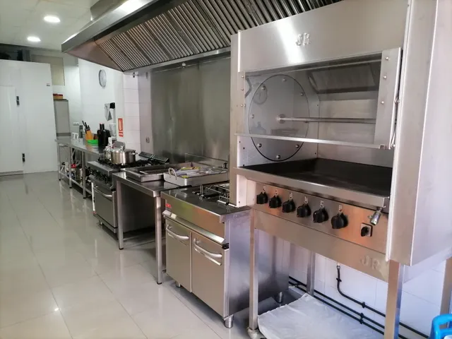 OPORTUNIDAD VIVIENDA + NEGOCIO EN CACABELOS — 22