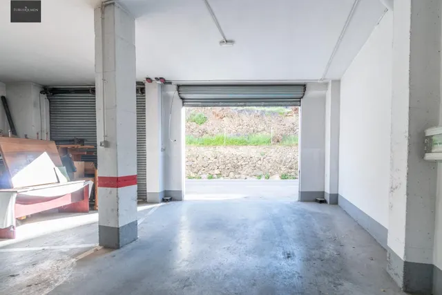 Local con 238m2 en centro de Guejar Sierra — 5