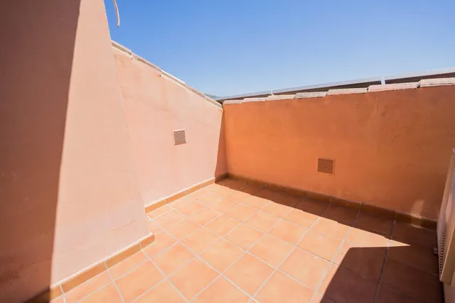Chalet con Vistas al Mar  y la Montaña – Ubicación Privilegiada — 12