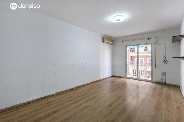 Piso de 3 dormitorios con terraza en plena zona Fontiveros — 2