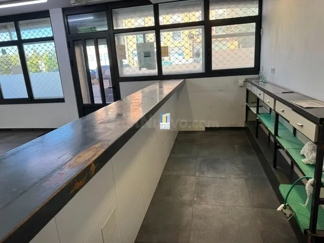 BAR EN ALQUILER CON LICENCIA AL DÍA EN ZONA LA CANDELARIA, ZAMORA. — 4