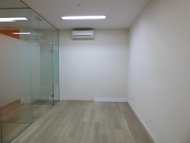Local comercial en alquiler en Manresa – Zona  universidad — 6