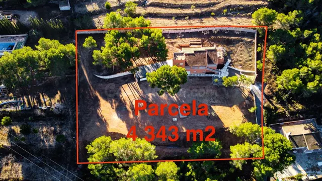 SE VENDE VILLA EN FINESTRAT, OPORTUNIDAD DE INVERSION 390M2,