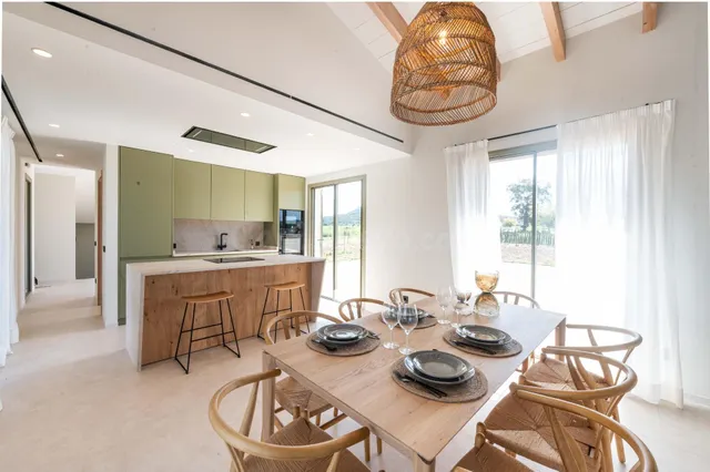 Exclusiva Finca Rústica en Sineu con Vistas Despejadas y Pis - foto 4