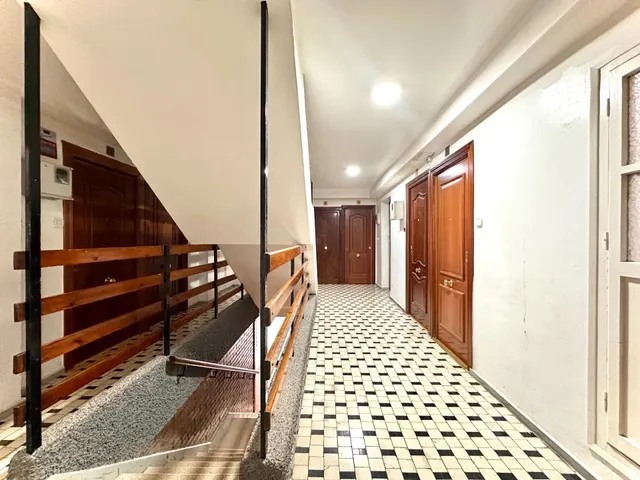 Piso en venta en Avenida Dilar — 34