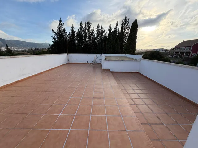 Fantástica finca rústica con 3.000 m2 de parcela en alahurín de la torre — 15