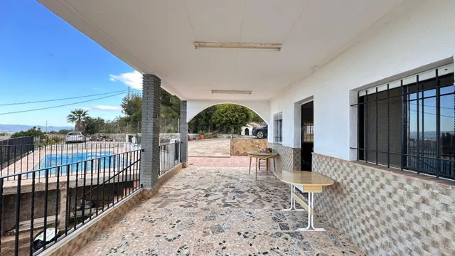 Encanto rústico con piscina y paellero: tu refugio ideal par - foto 2