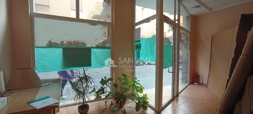 VENTA DE LOCAL COMERCIAL  EN ELCHE