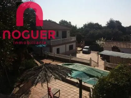 CHALET EN LA COLINA — 7