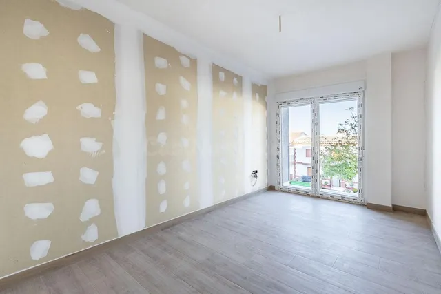 OBRA NUEVA EN LOJA — 4