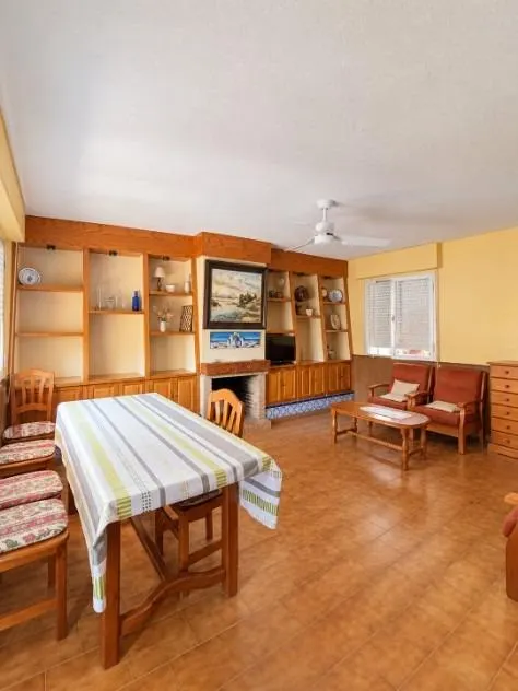 Chalet en isla plana | cerca del mar y con un gran porche — 9