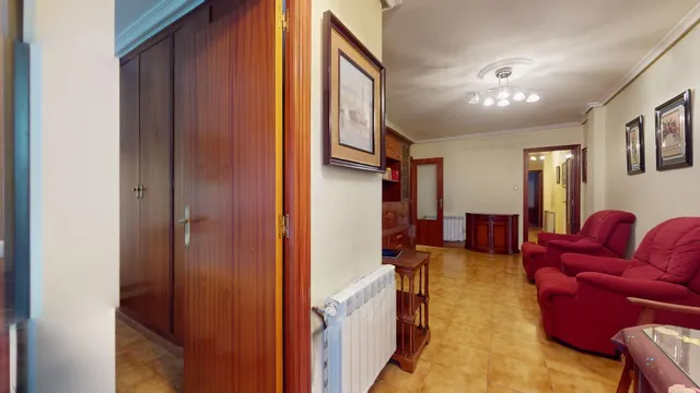 Piso de tres dormitorios de nueva construcción y con garaje — 7