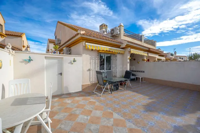 Encantadora Casa Adosada con Terraza Soleada en La Zenia — 4