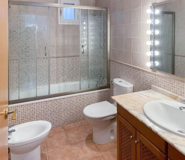 ESPECTACULAR PISO CON TERRAZA Y GARAJE, PISCINA COMUNITARIA, - foto 3
