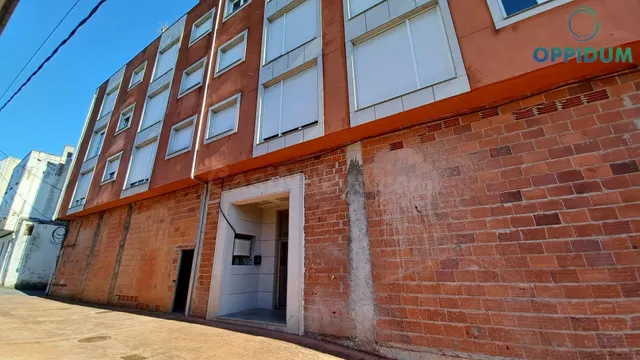 VENTA DE LOCAL COMERCIAL EN CARRAL – 342 m2 – FACHADA A 3 CA - foto 4
