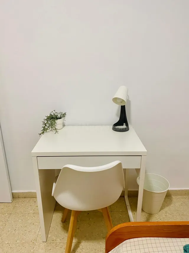 Piso de 4 dormitorios para estudiantes en Cartuja a 5 minuto - foto 3