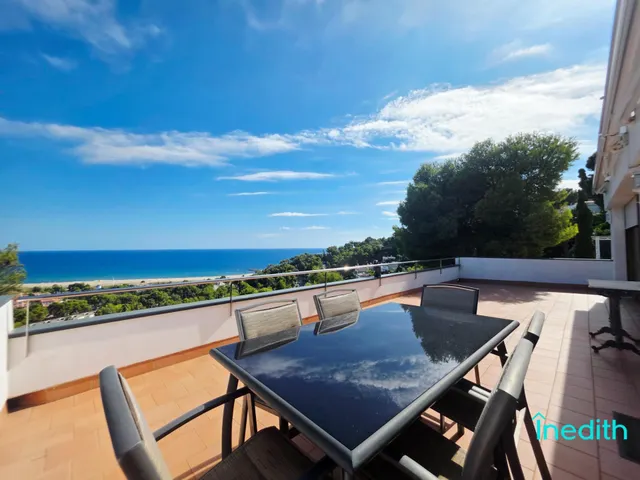 Gran casa en urbanización privada Rat Penat con preciosas vistas — 11