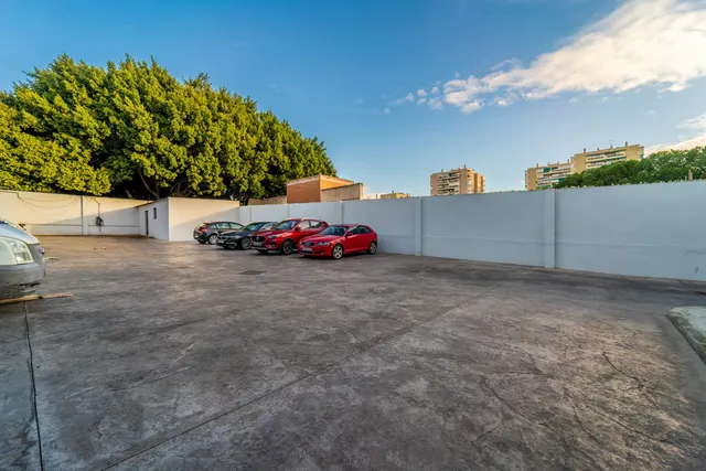 Local comercial 47m² en venta - La Aurora - Avda Andalucia — 24