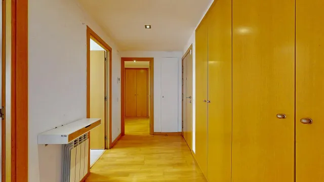 Poblenou: luz natural, dos amplias habitaciones y parking y trastero incluidos en el precio. — 18