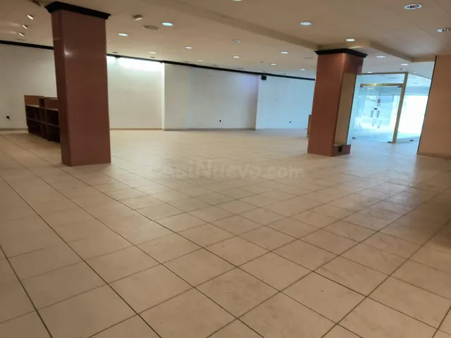 Local comercial 479m² en venta - Sagrada Familia - foto 2