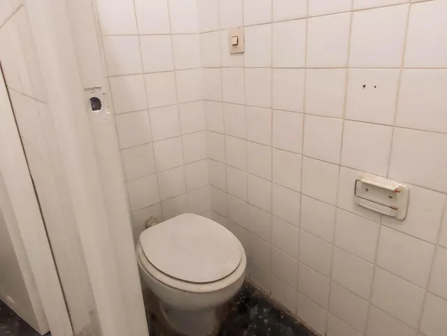 Amplio Local Comercial en Sant Antoni, Barcelona - Oportunidad de alquiler Único — 16