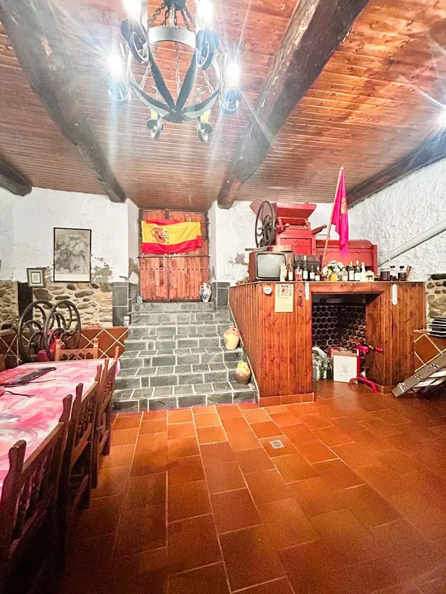 Espectacular Casa y Solar en el Corazón de Cacabelos — 38