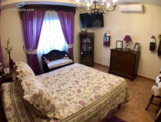 AMPLIA VIVIENDA CON ASCENSOR - ZONA CENTRO — 18