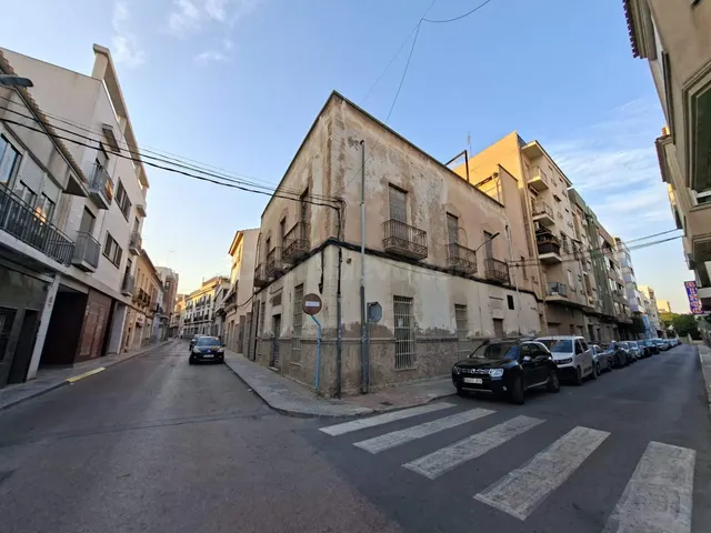 Edificio esquinero en venta en el centro de Novelda - foto 4