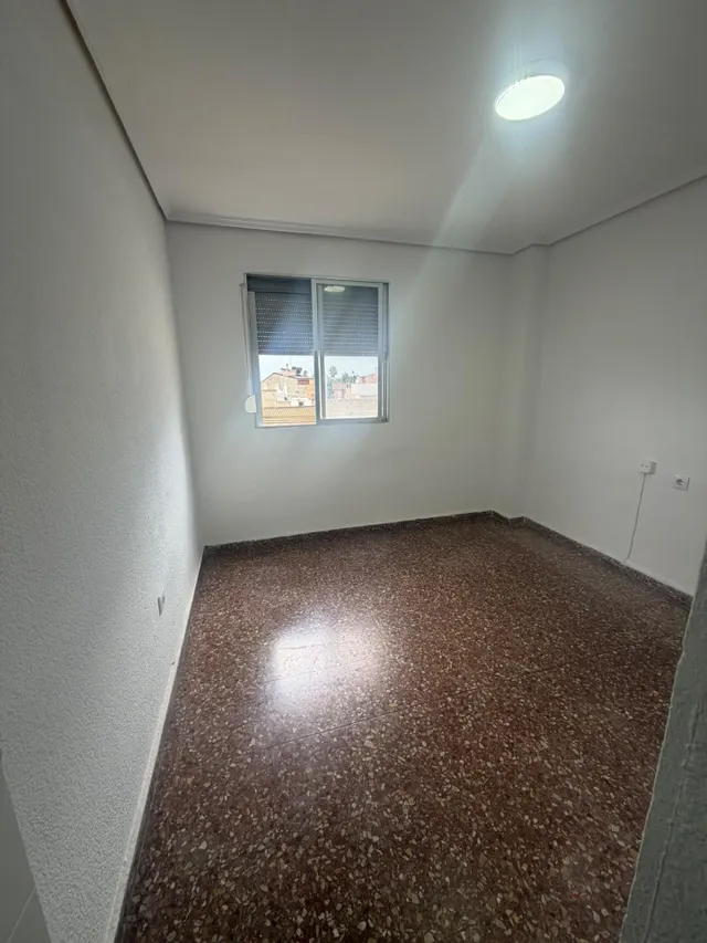 Piso en Alaquas con galería y despensa — 20