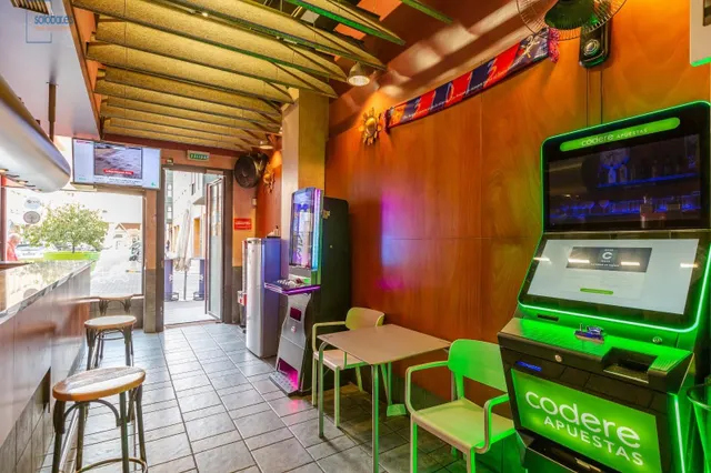 SOLOBAR TRASPASA BONITO BAR EN ANSOAIN — 6