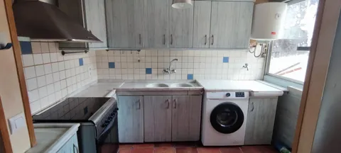 PISO DE ALQUILER EN EL CENTRO DE SÚRIA – 3 habitaciones Y BALCÓN