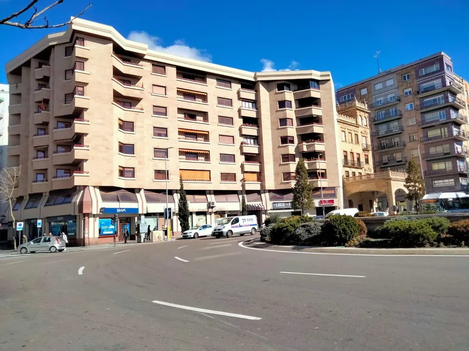 LOCAL EN PUERTA ZAMORA.