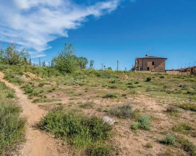 Urbis te ofrece un solar urbano en venta en Ávila. - foto 2