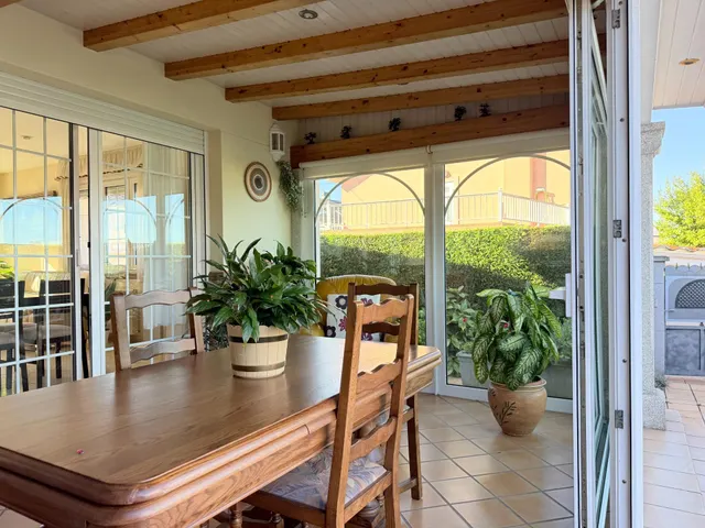 Casa con cuatro dormitorios, terrazas y amplio garaje en Oleiros — 29