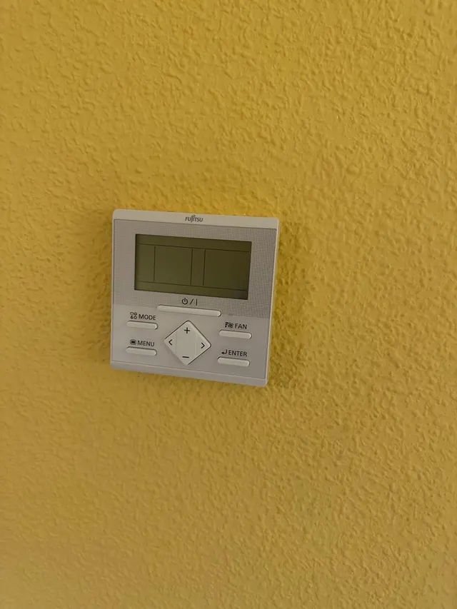 Piso en San Fernando de tres dormitorios, dos cuartos de baño y patio para entrar a vivir — 18