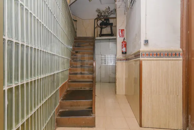 Espectacular vivienda esquinera con siete balcones frente al Mercat del Born — 39