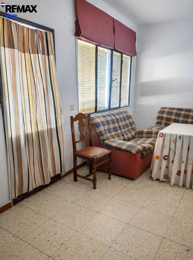 Oportunidad Imbatible: Piso de 90 m2 todo Exterior por solo  - foto 5