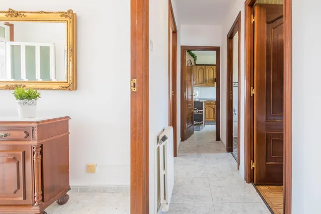 Amplia Casa + otra vivienda + anexo en Venta en Ardemil, Ordes — 3